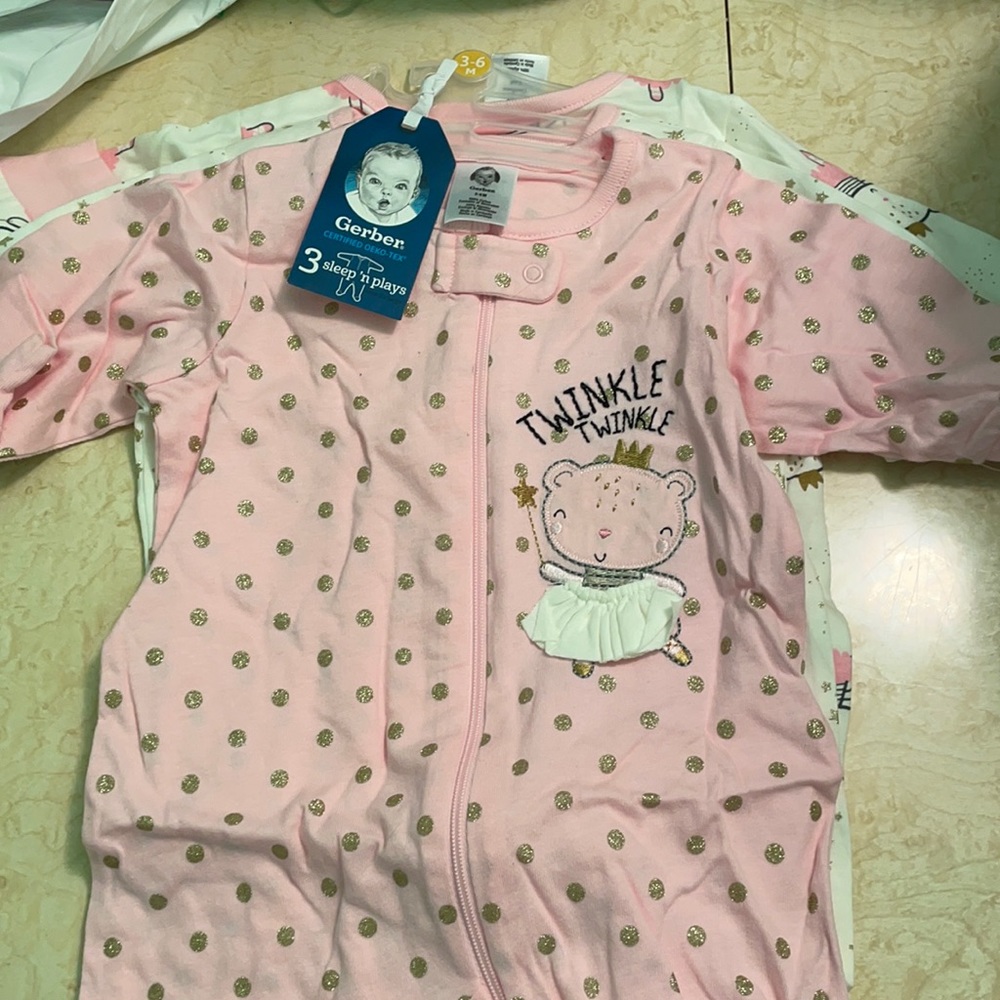 NWT Gerber sleep n plays. Short sleeved.